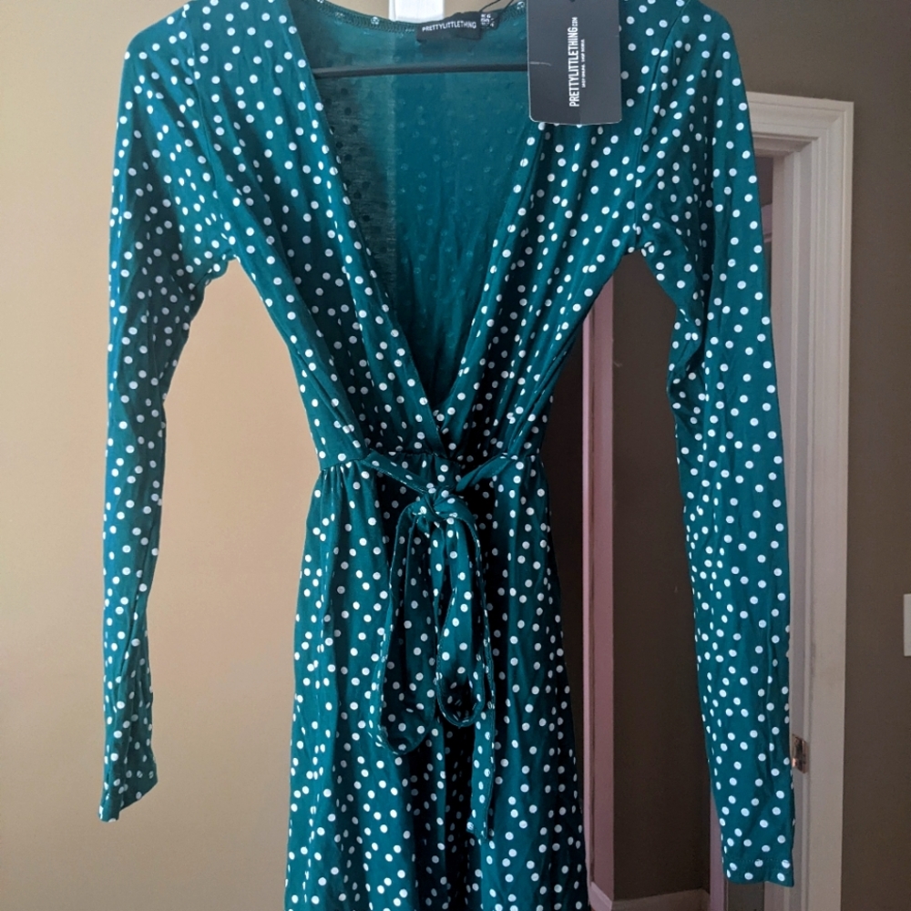 Most of my closet. Some business casual, flirty, or kick arounds. Many new w/tag